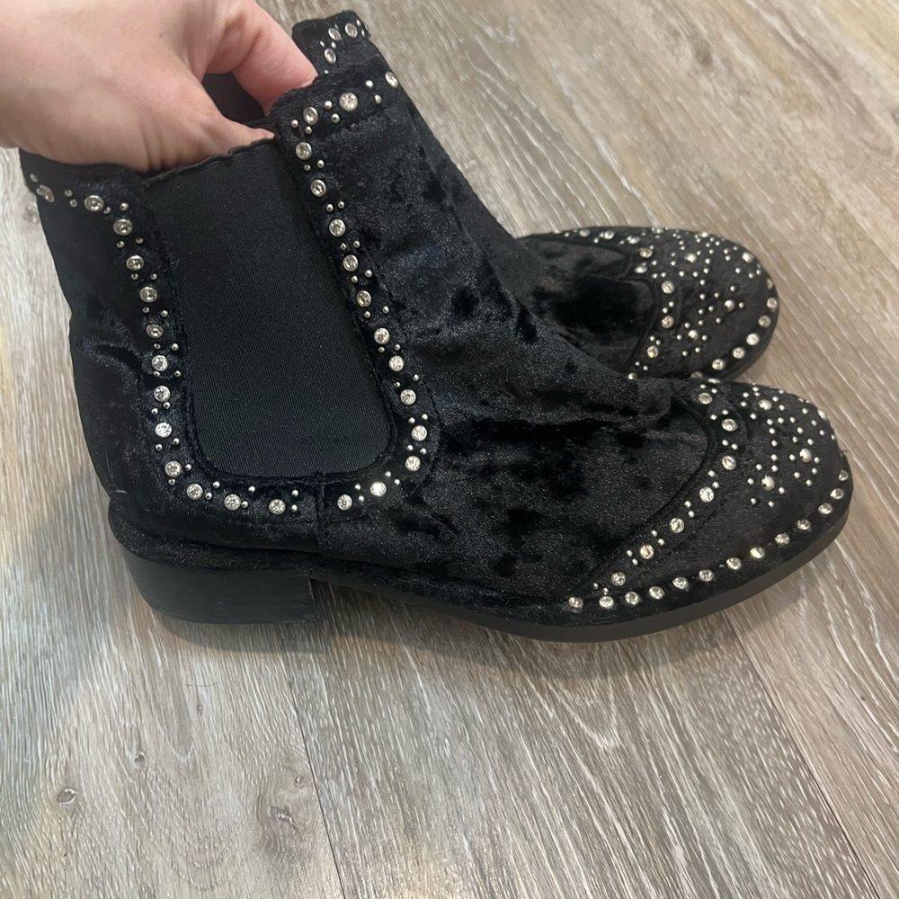 SUPER SALE 💥JEFFREY CAMPBELL RUNWAY Black Studded Ankle Boots - Picture 2 of 7
